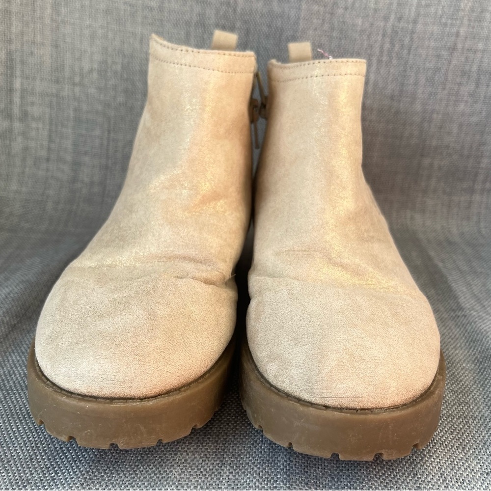 GAP Kids Metallic Beige Round Toe Chelsea High Top Platform Ankle Boots Size 4